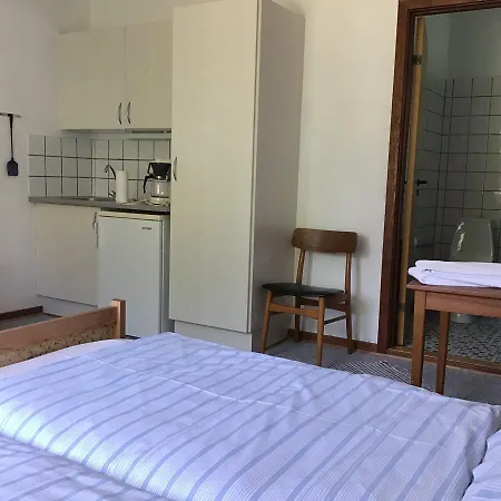 Lyngbjerggaard Ferieboliger - Bed & Breakfast *